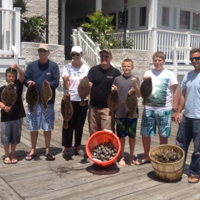 Crabbing and clamming in OCean City, Maryland